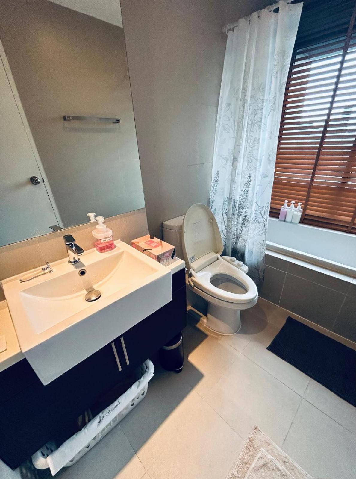 Apartment 1br At Thonglor Bts Overlooking With Workspace *
