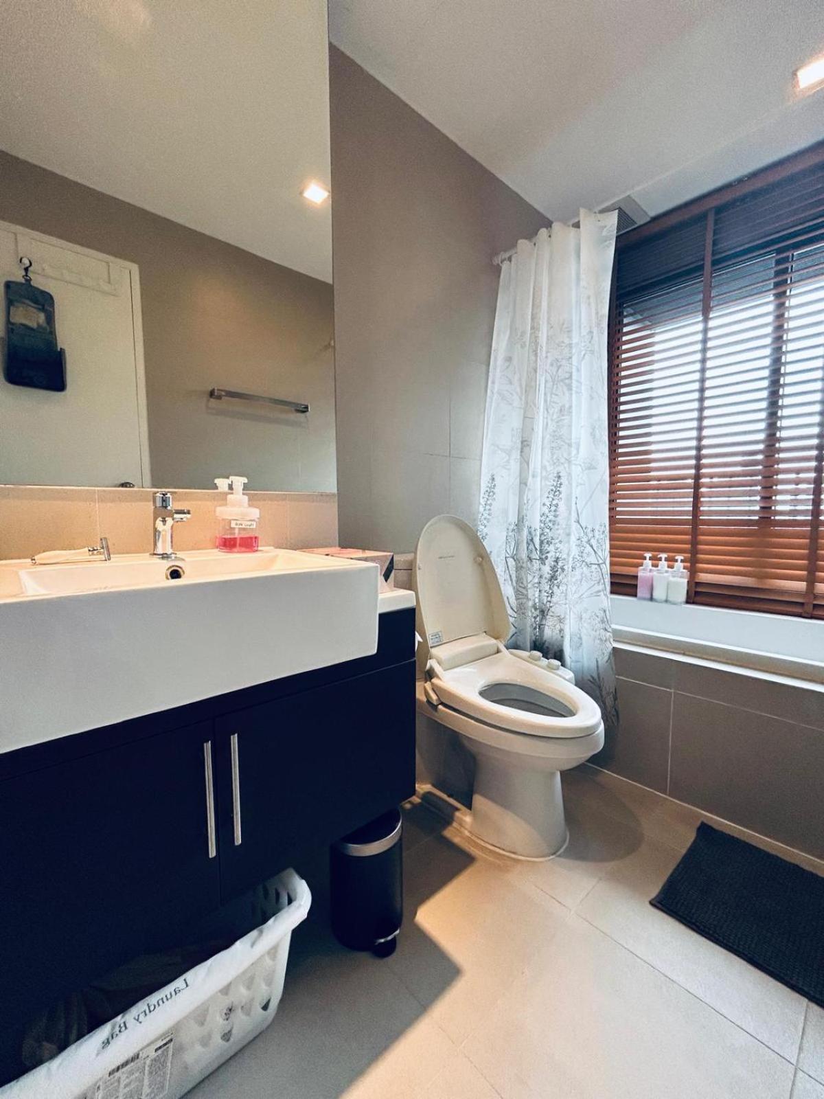 Apartment 1br At Thonglor Bts Overlooking With Workspace
