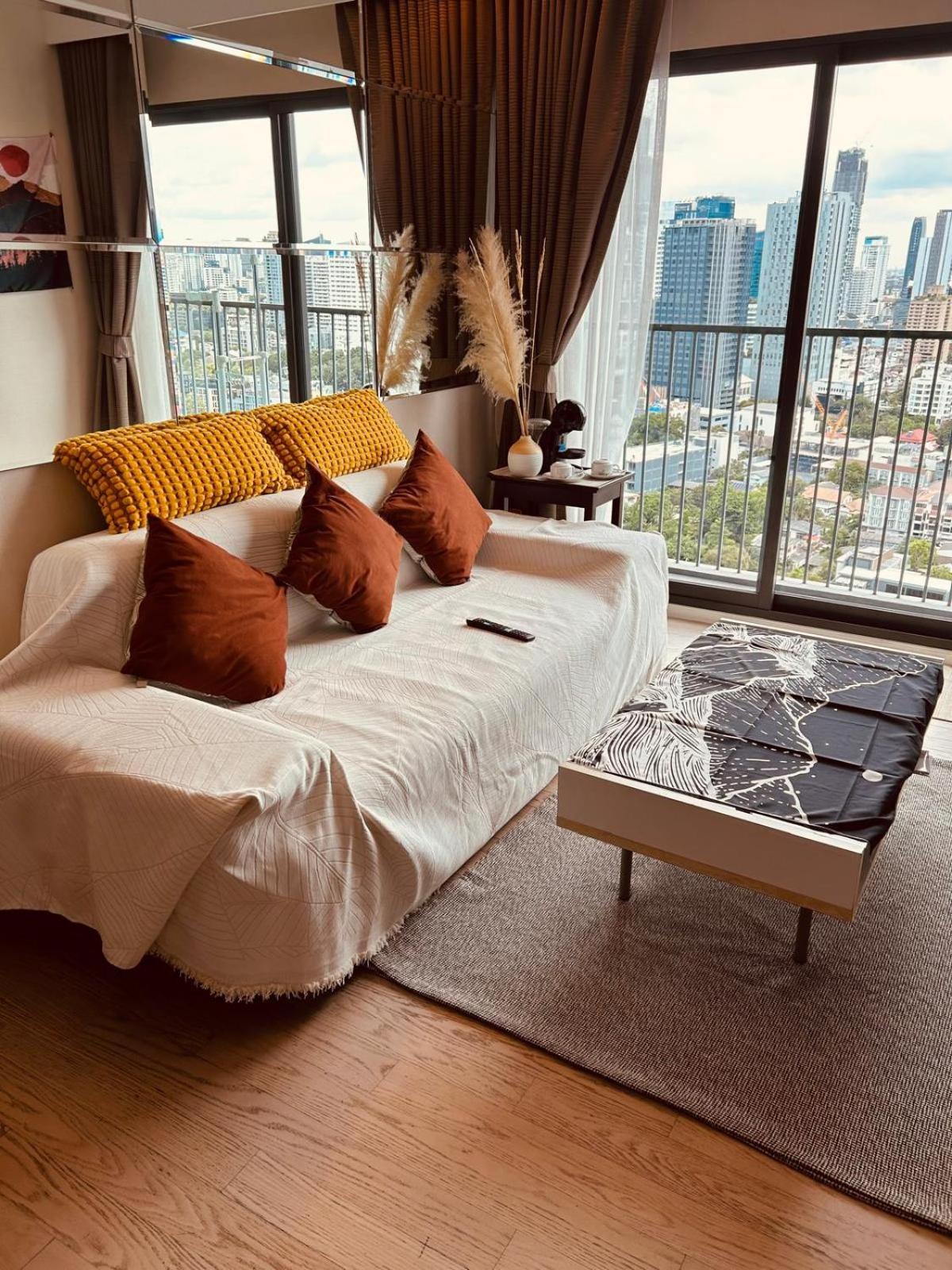 1br At Thonglor Bts Overlooking With Workspace