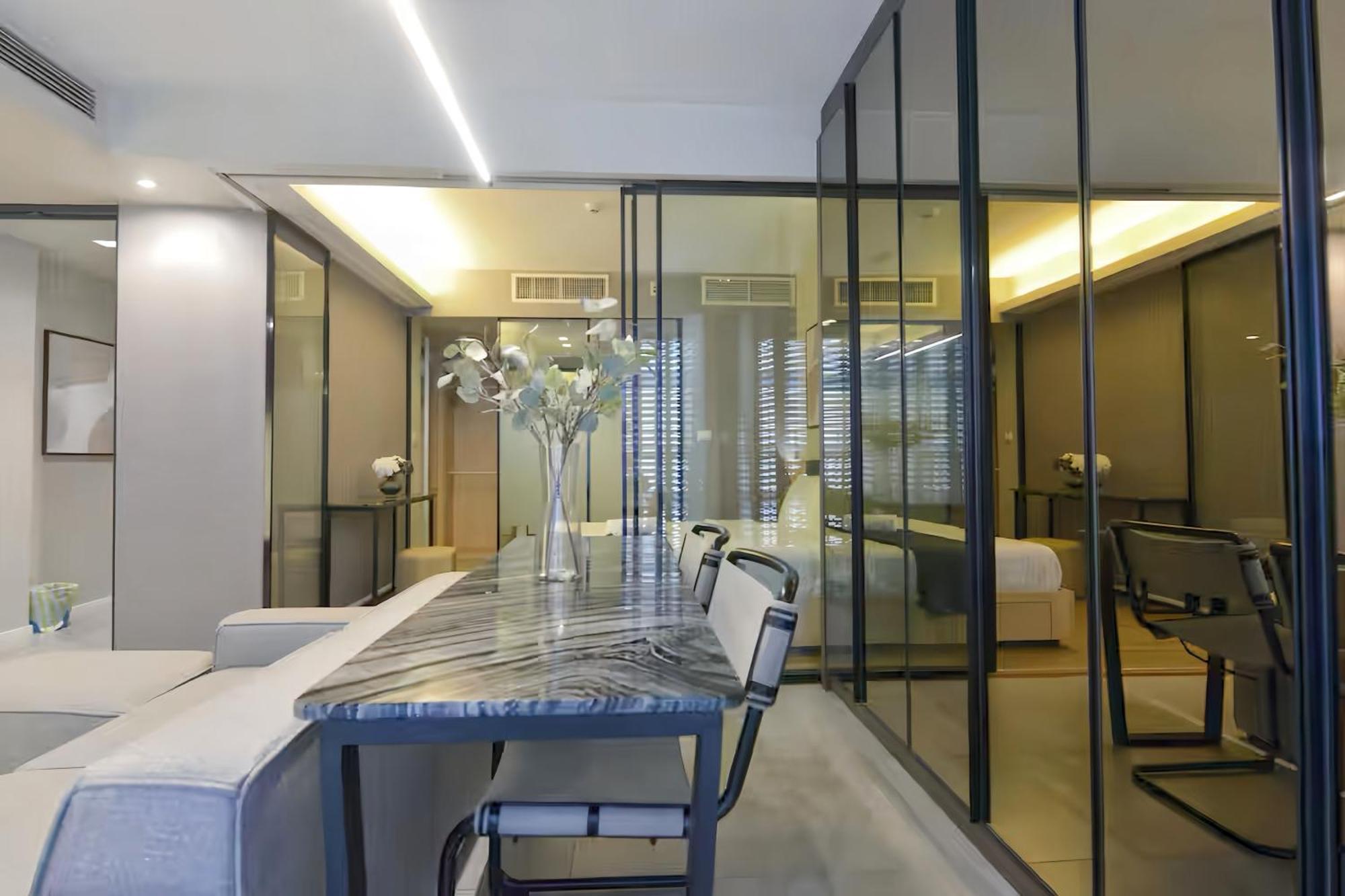 Circle S Sukhumvit 12 Apartemen *