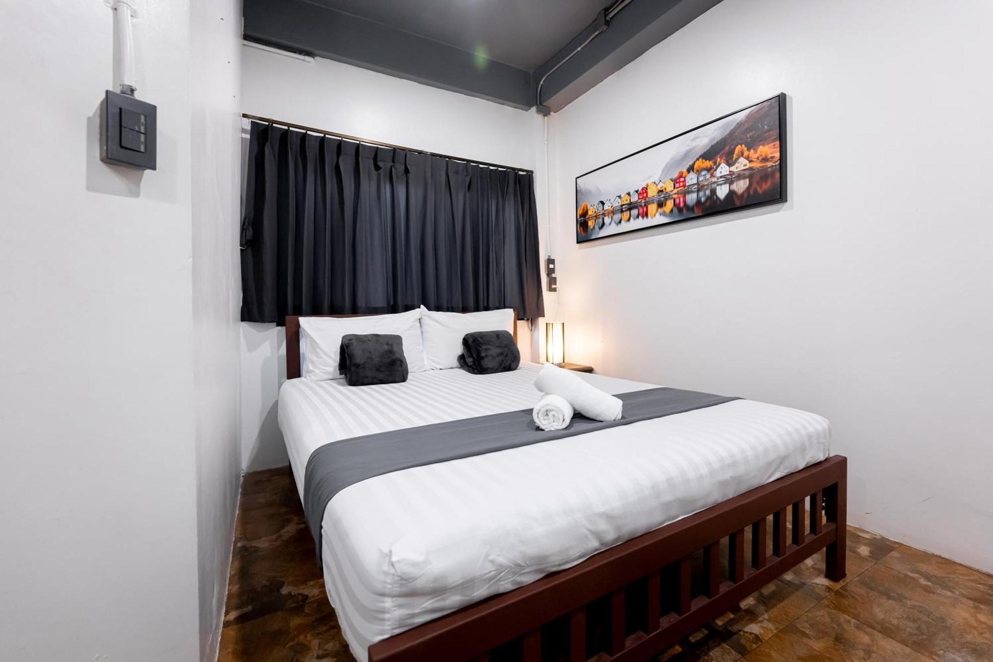 Vibes Hostal *