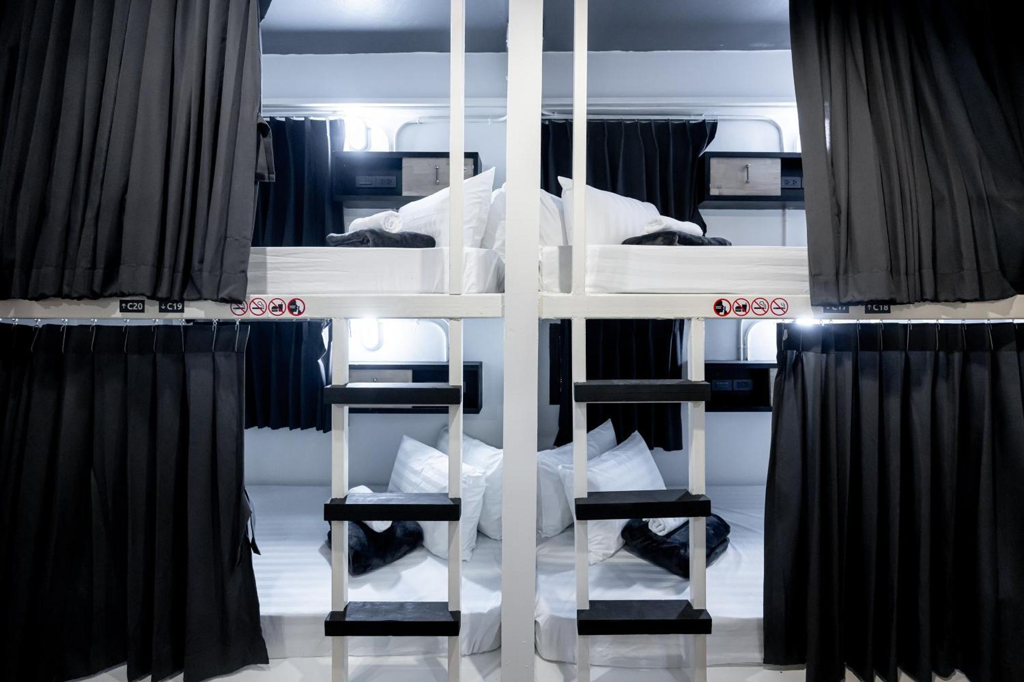 Vibes Hostal