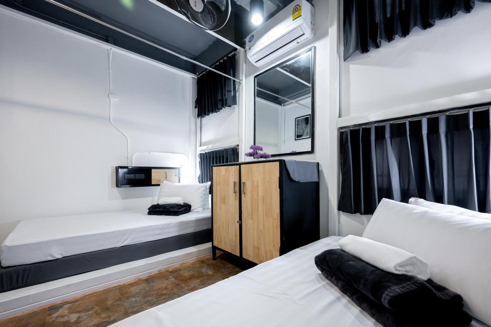 Hostal Vibes Bangkok