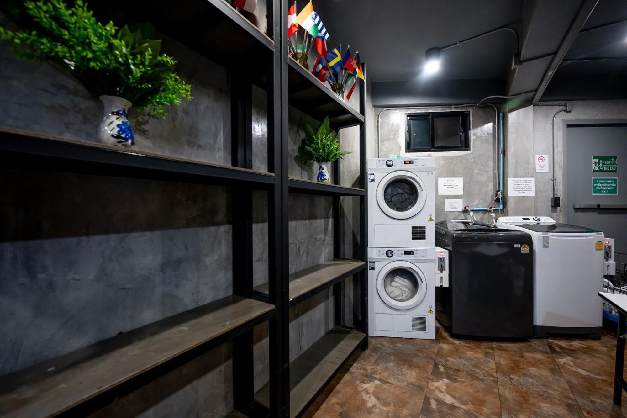 Hostal Vibes Bangkok