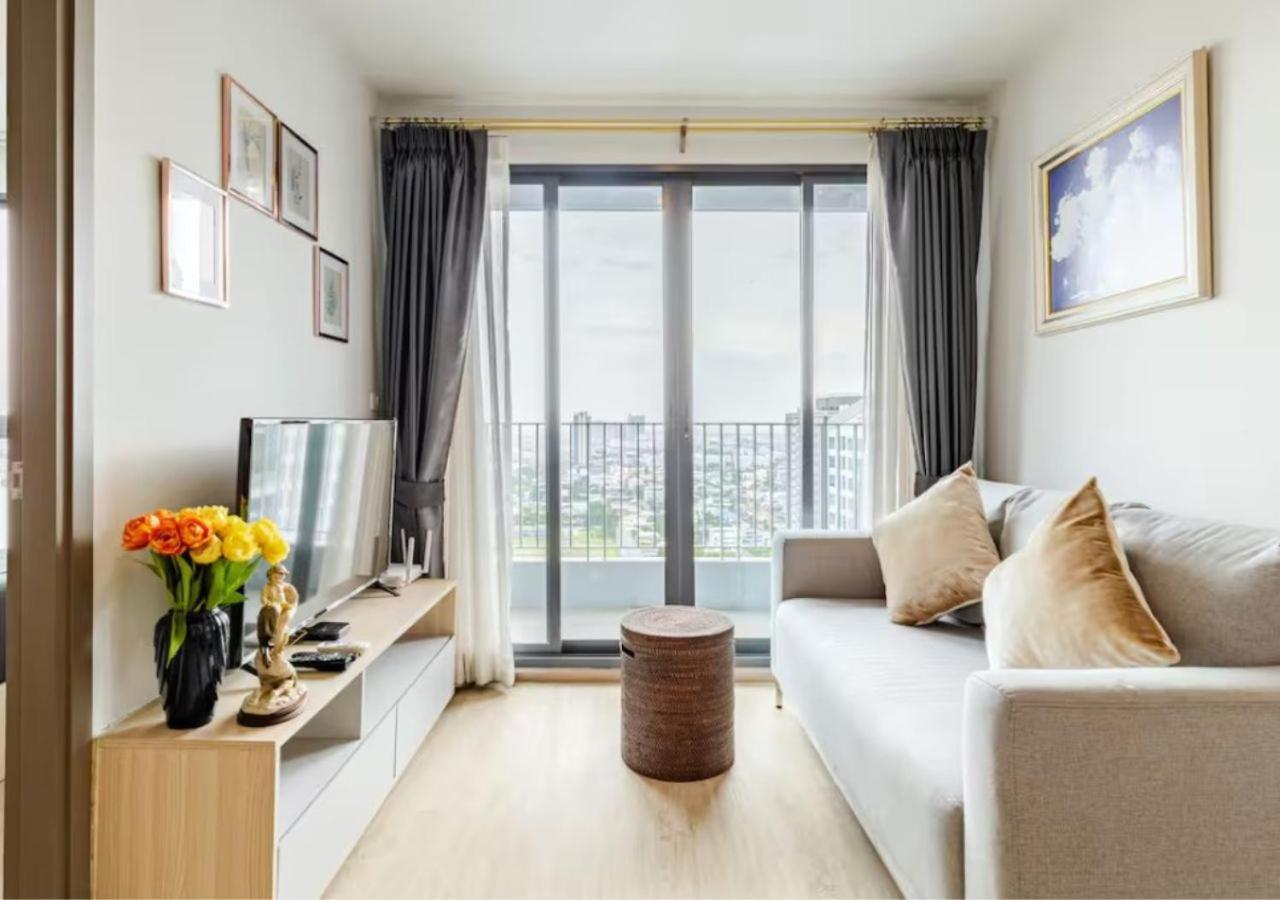 Modern 2br Near Bts With Pool & Workspace Aparthotel *