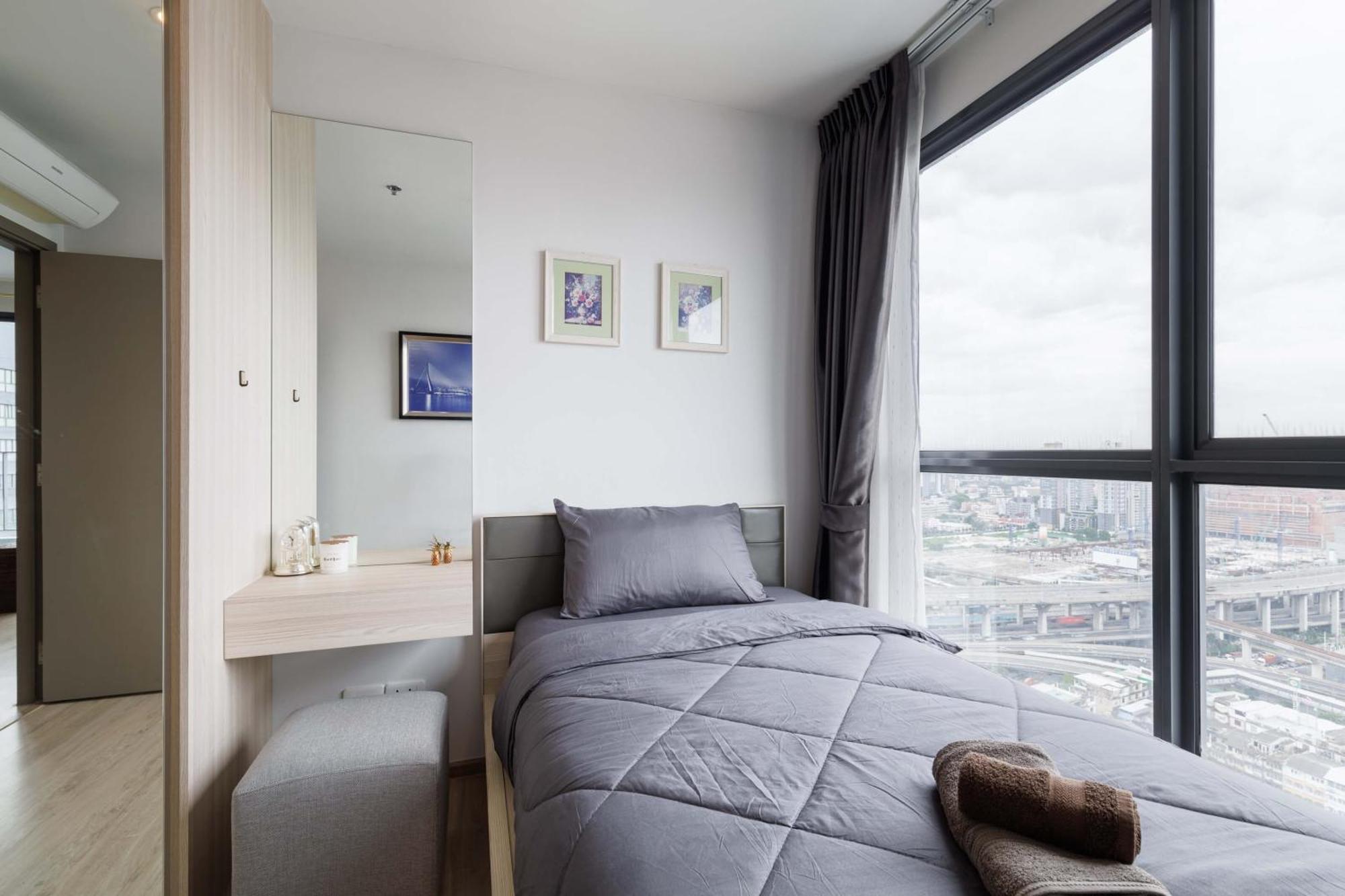 Modern 2br Near Bts With Pool & Workspace Aparthotel