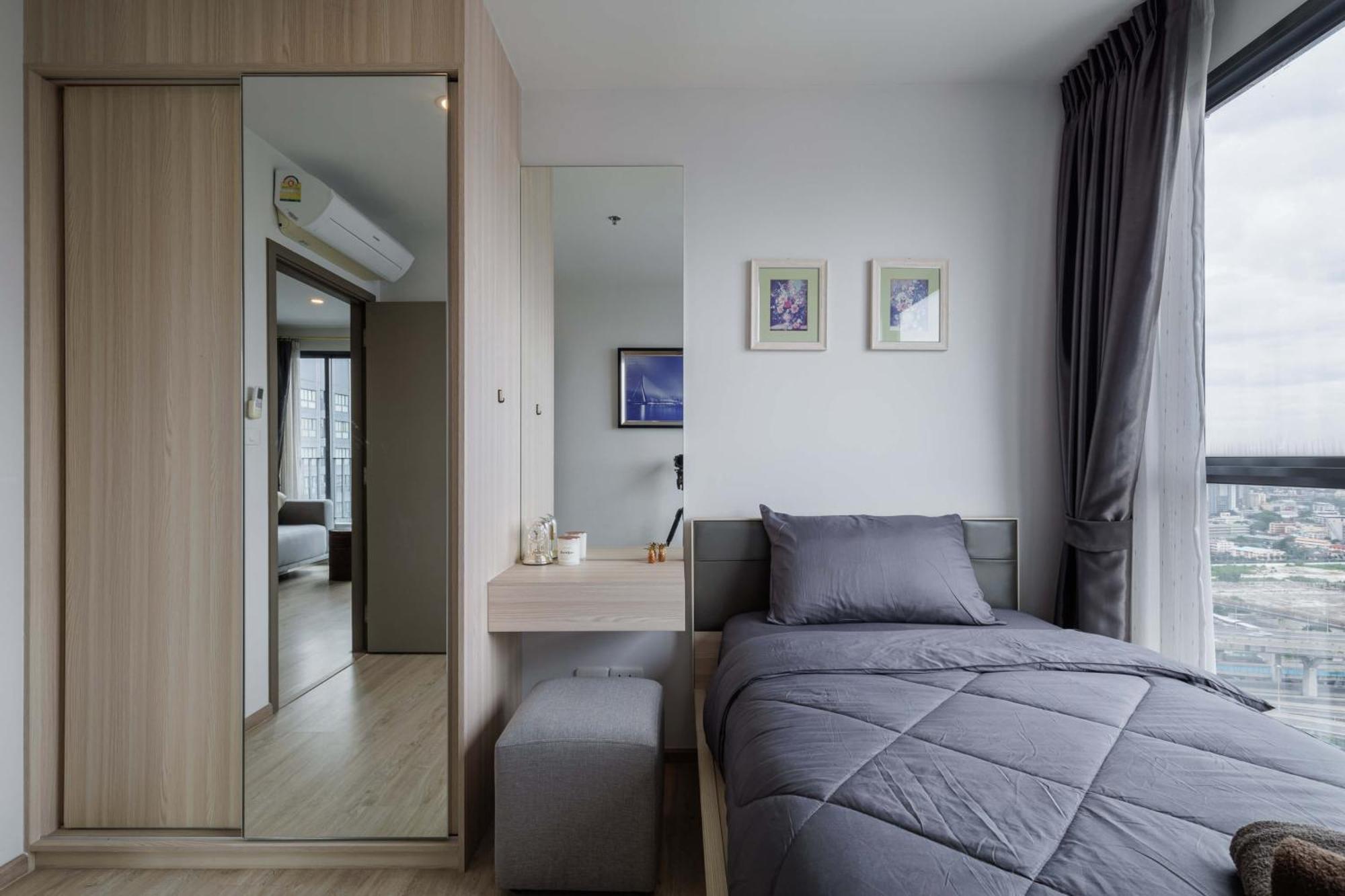Aparthotel Modern 2br Near Bts With Pool & Workspace *