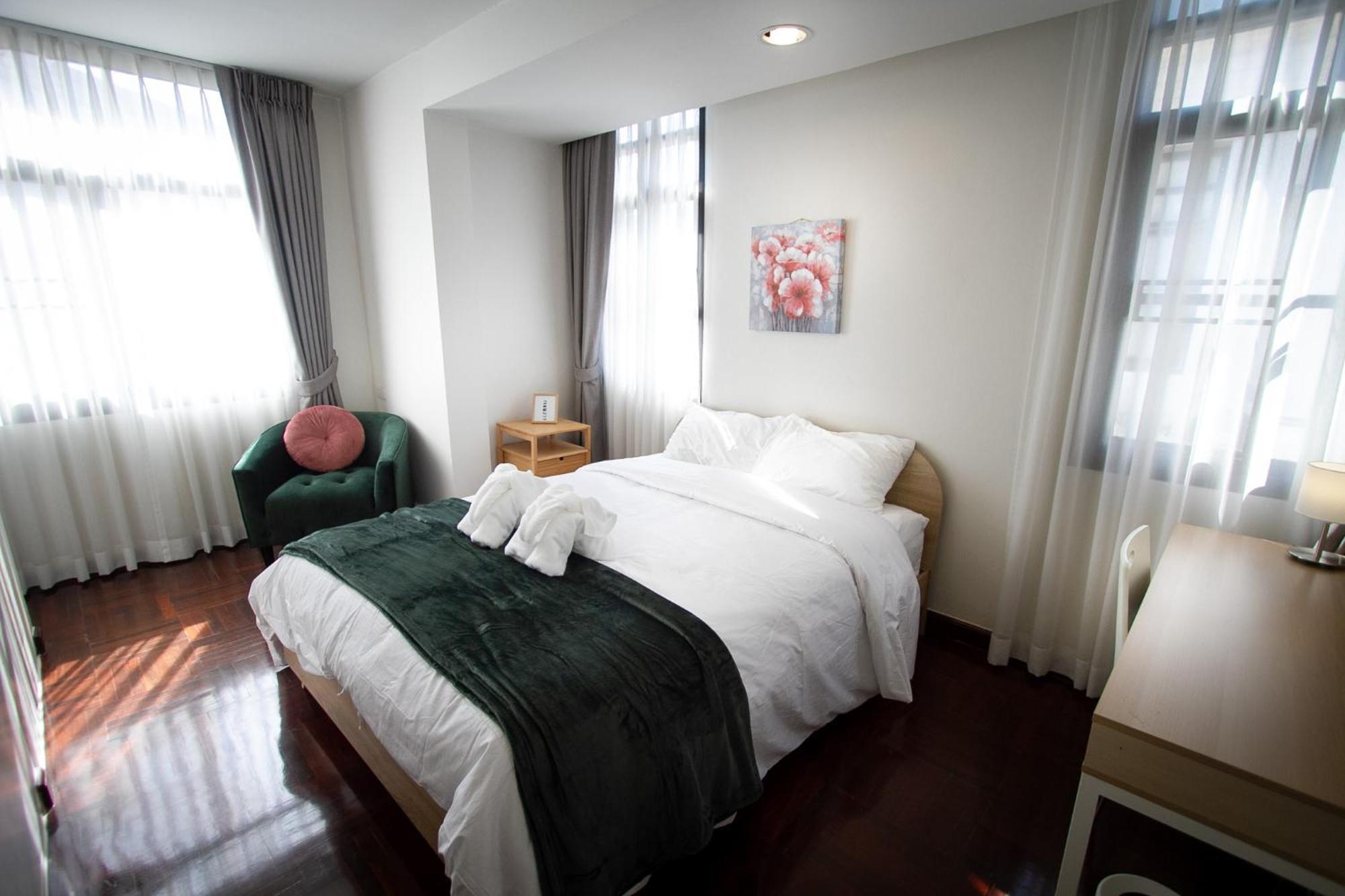 Spacious 4-bedroom Oasis In The Heart Of Sukhumvit Vila