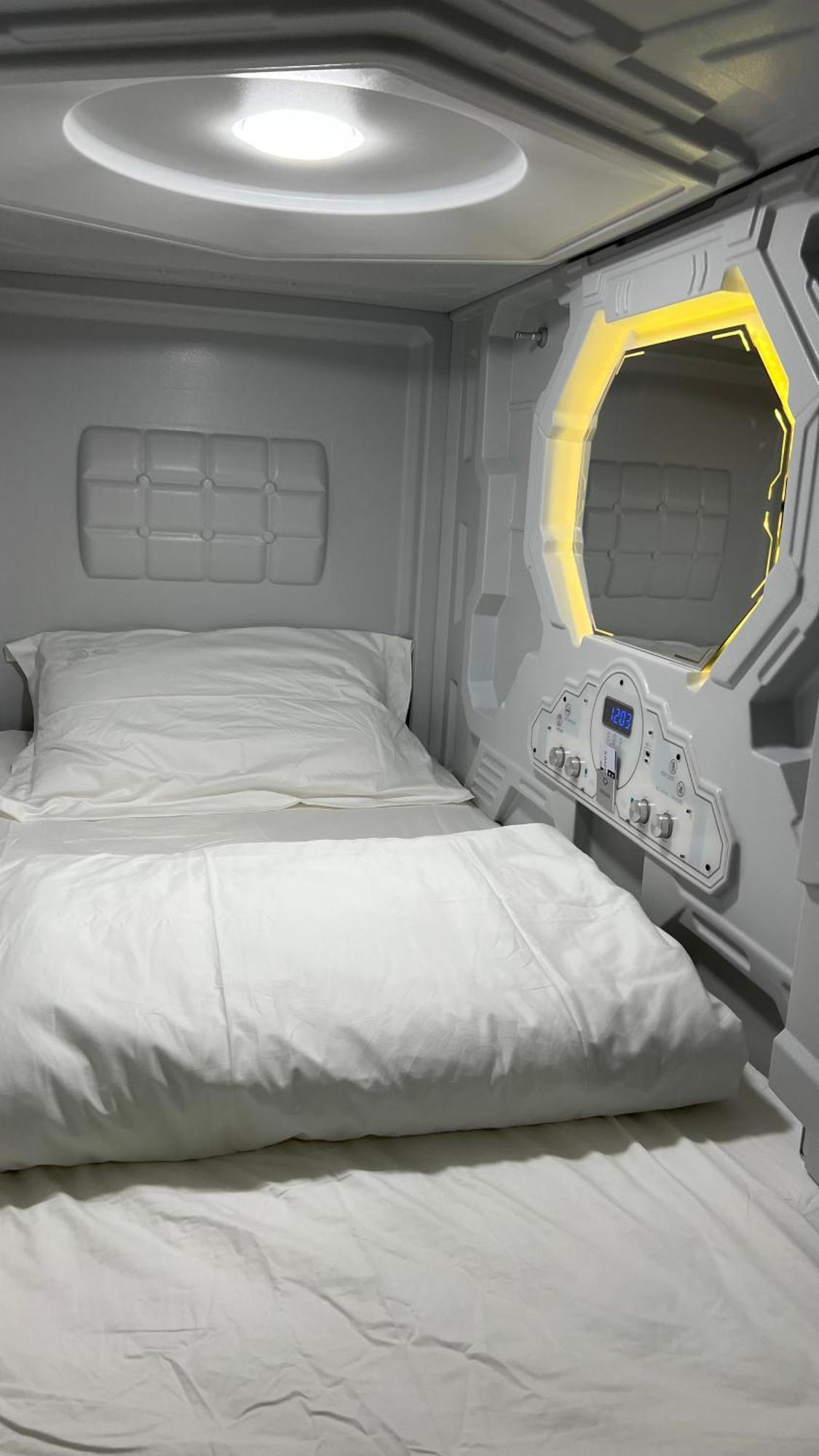 Kiwi Capsule Kapselhotel