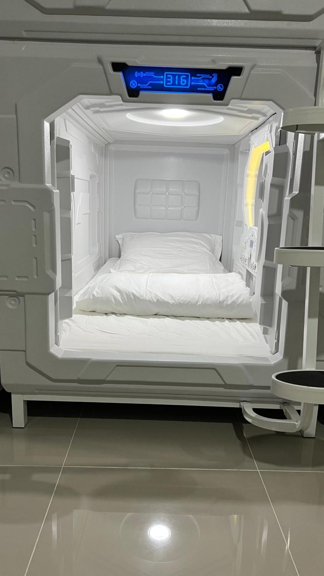 Kiwi Capsule Kapselhotel