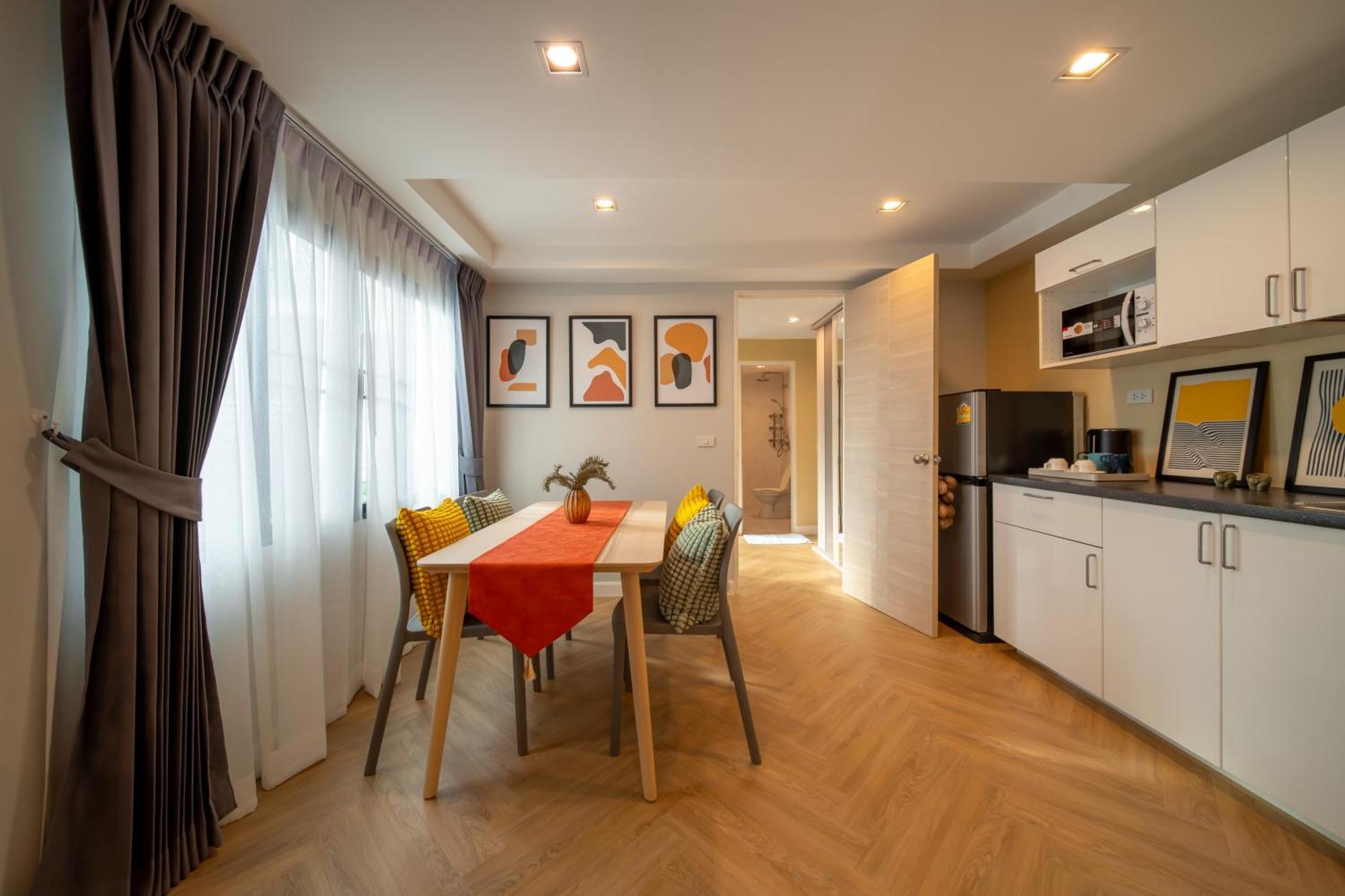 Triple Four Apartment