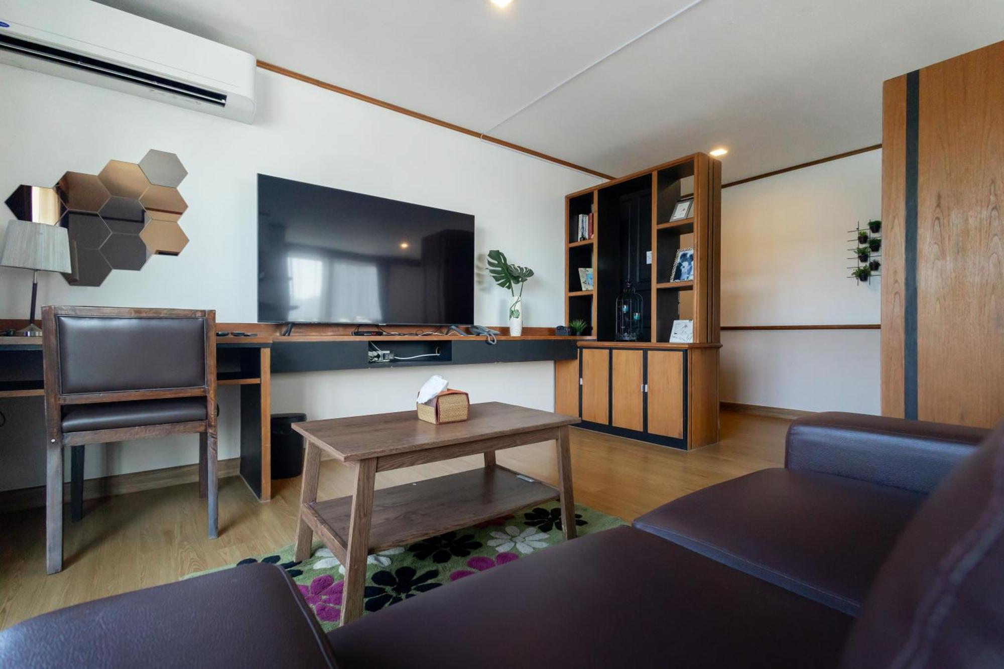 Nature Boutique Ratchayothin Hotel