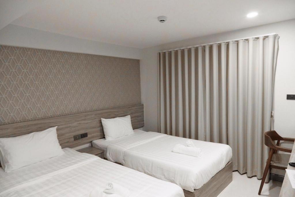 Hotel Seoul3 & Slow Bar Cafe 2*