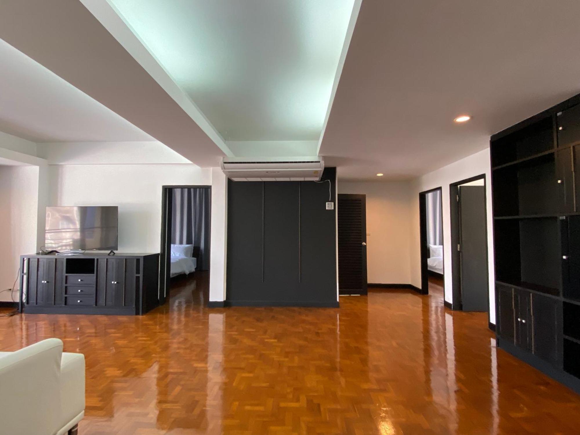 Guest house Phatana Court