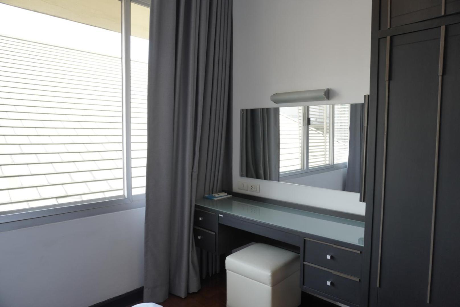 Phatana Court Guest house Bangkok