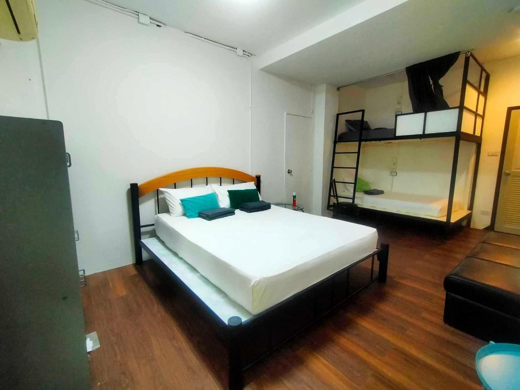 Hotel Baan Wangderm Banguecoque