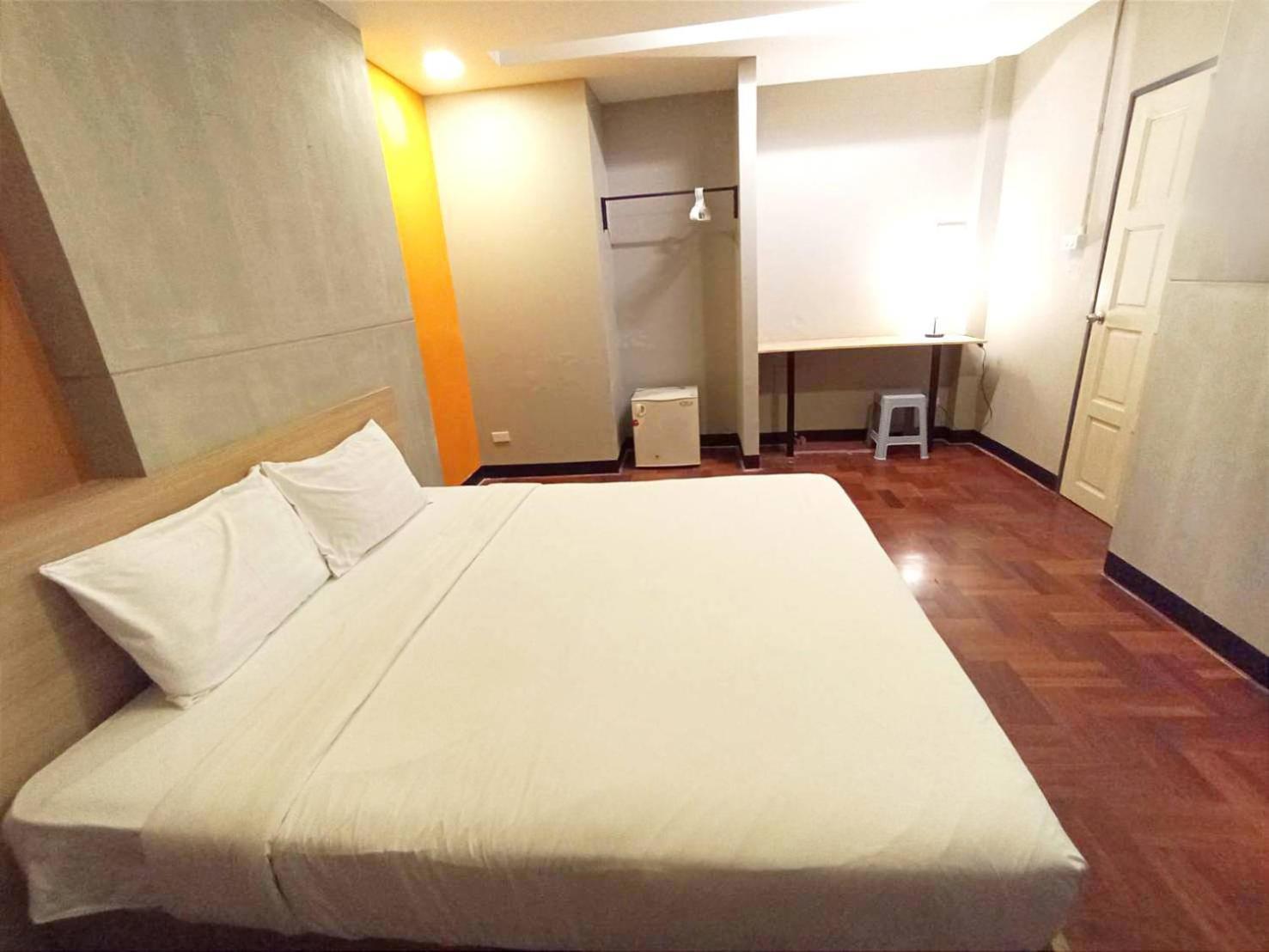 Go Silom - Bts Saint Louis โกอินน์ สีลม - สถานีรถไฟฟ้าเซนต์หลุยส์ X *