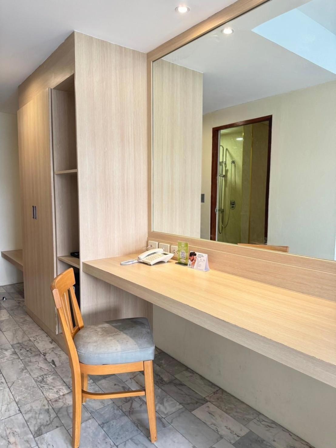 Icheck Thapra Hotel 4*