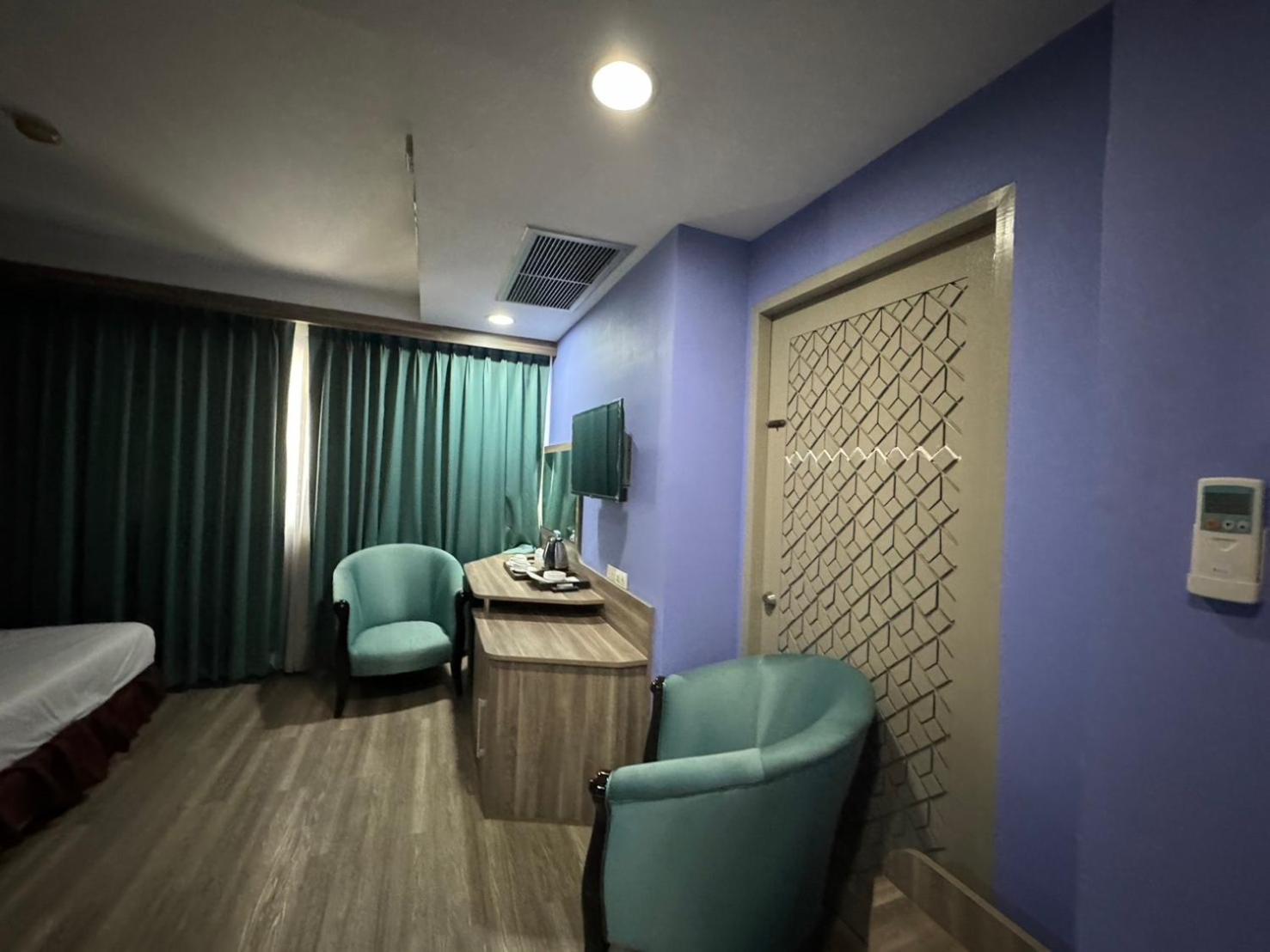 Inn Orchid Skv3