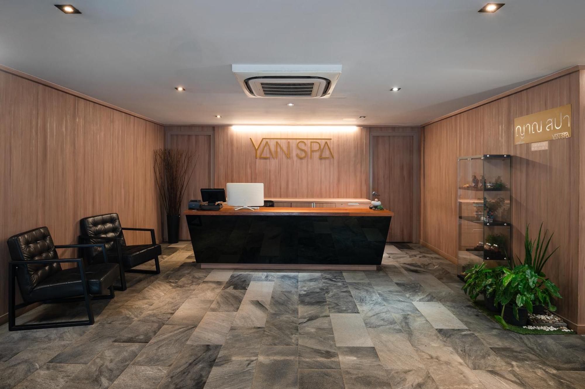 Cross Vibe Sukhumvit 4*