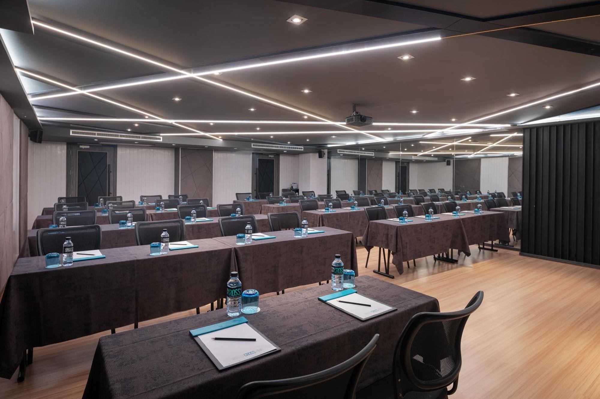 Hotel Cross Vibe Sukhumvit Bangkok