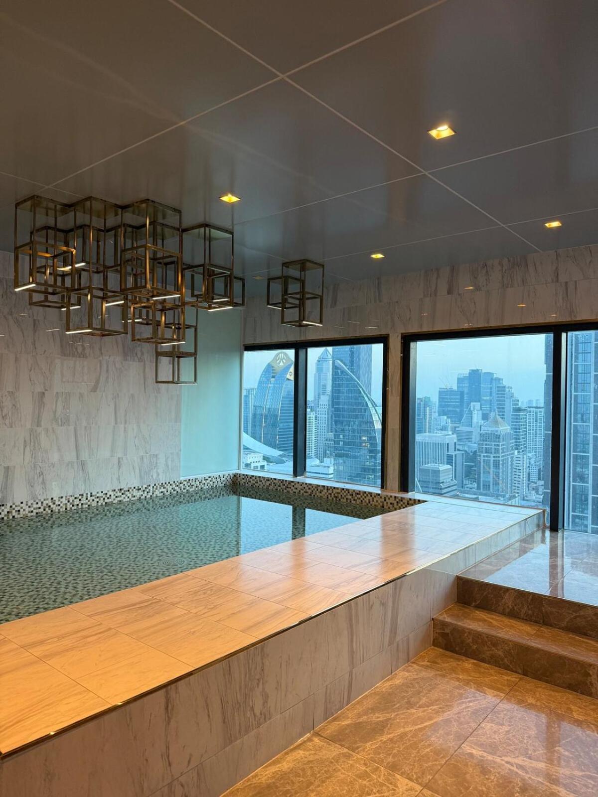 Luxe Siam Pool 360 Near Bts Shopping Apartment