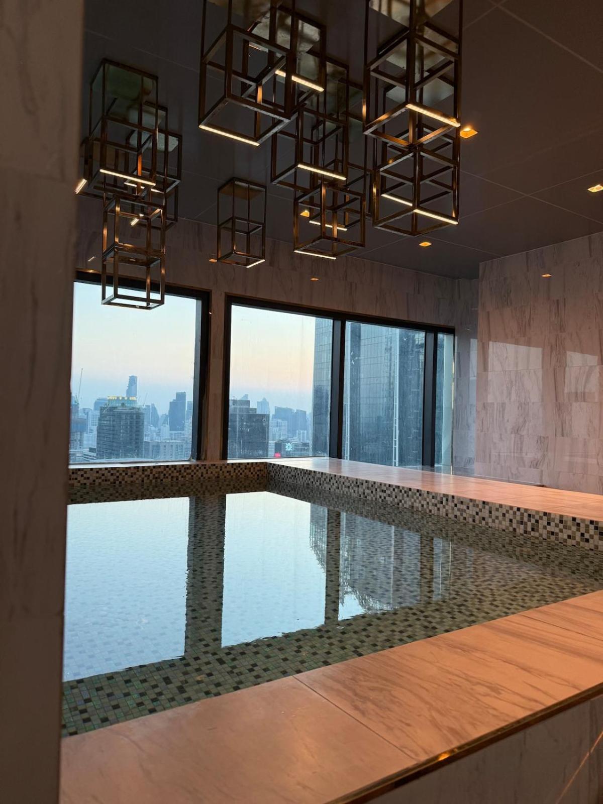 Luxe Siam Pool 360 Near Bts Shopping * Bangkok