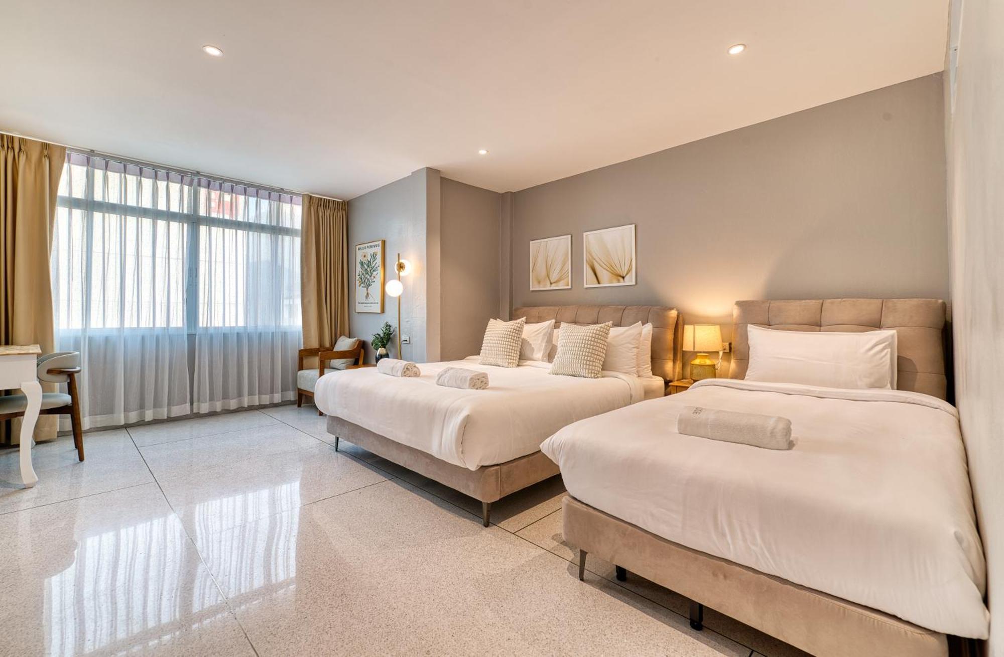 Khách sạn hẻo lánh Ab House
