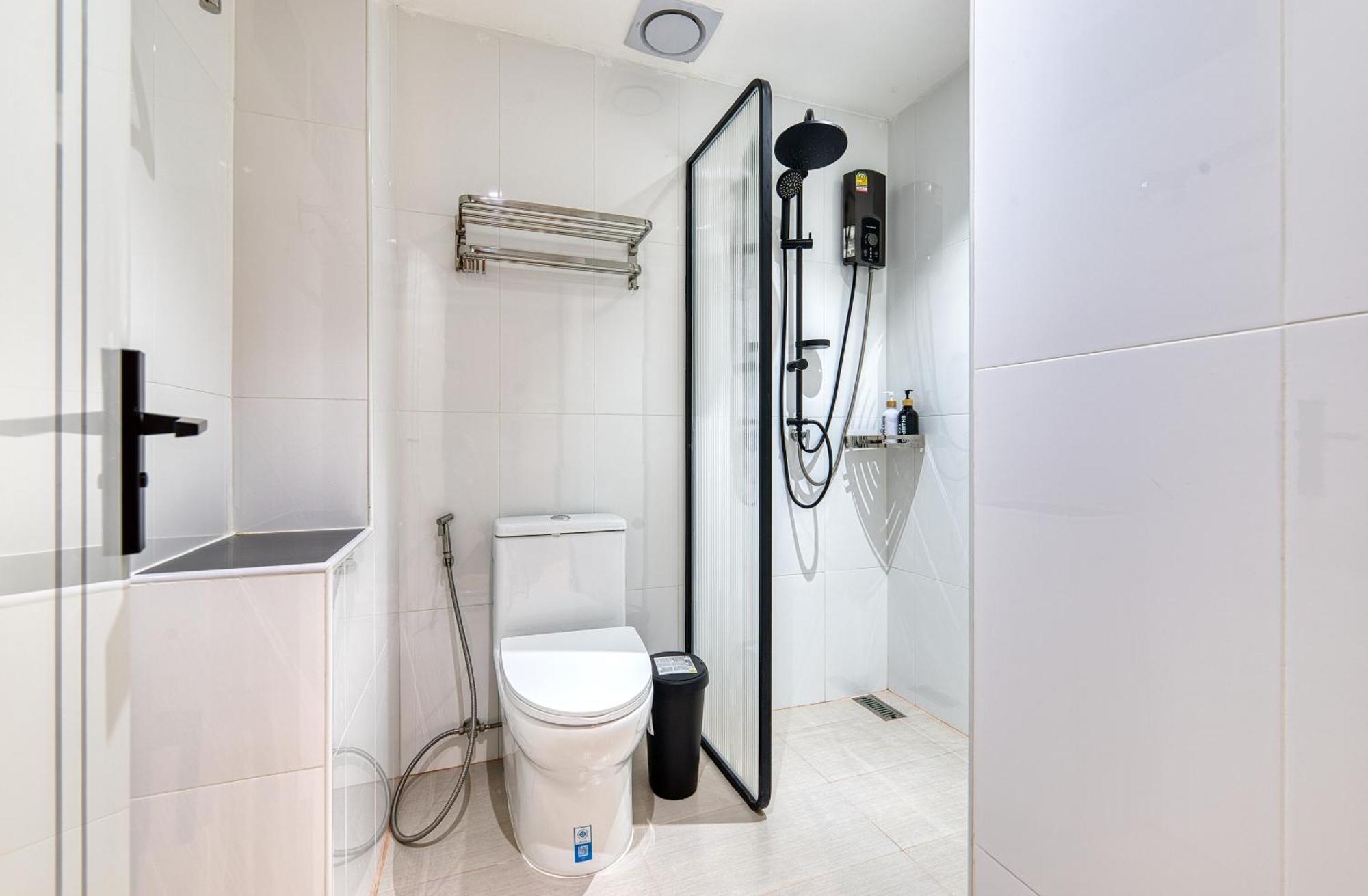 Khách sạn hẻo lánh Ab House *