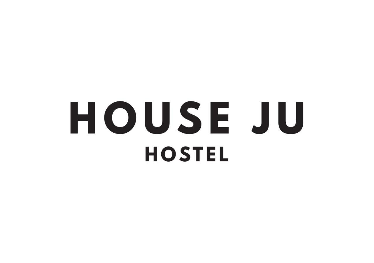 House Ju Albergue *