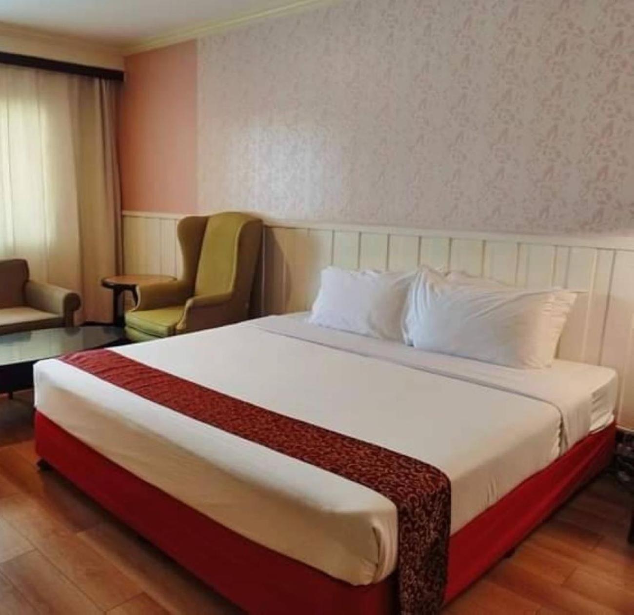 Princeton Khách sạn 4*