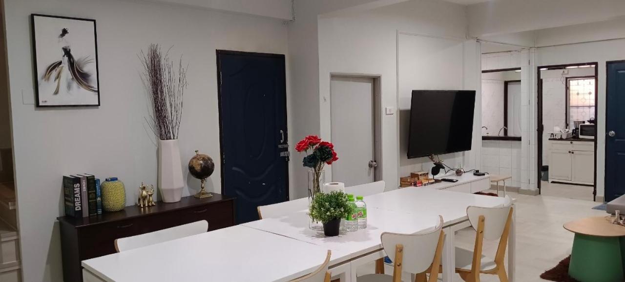 4br House Mrt Subway 250m Chatujak Market Wi-fi Bangkok