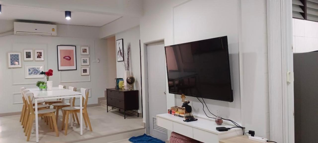 Holiday home 4br House Mrt Subway 250m Chatujak Market Wi-fi