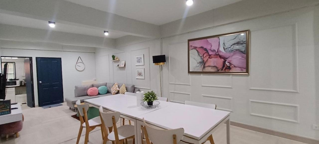 Holiday home 4br House Mrt Subway 250m Chatujak Market Wi-fi *