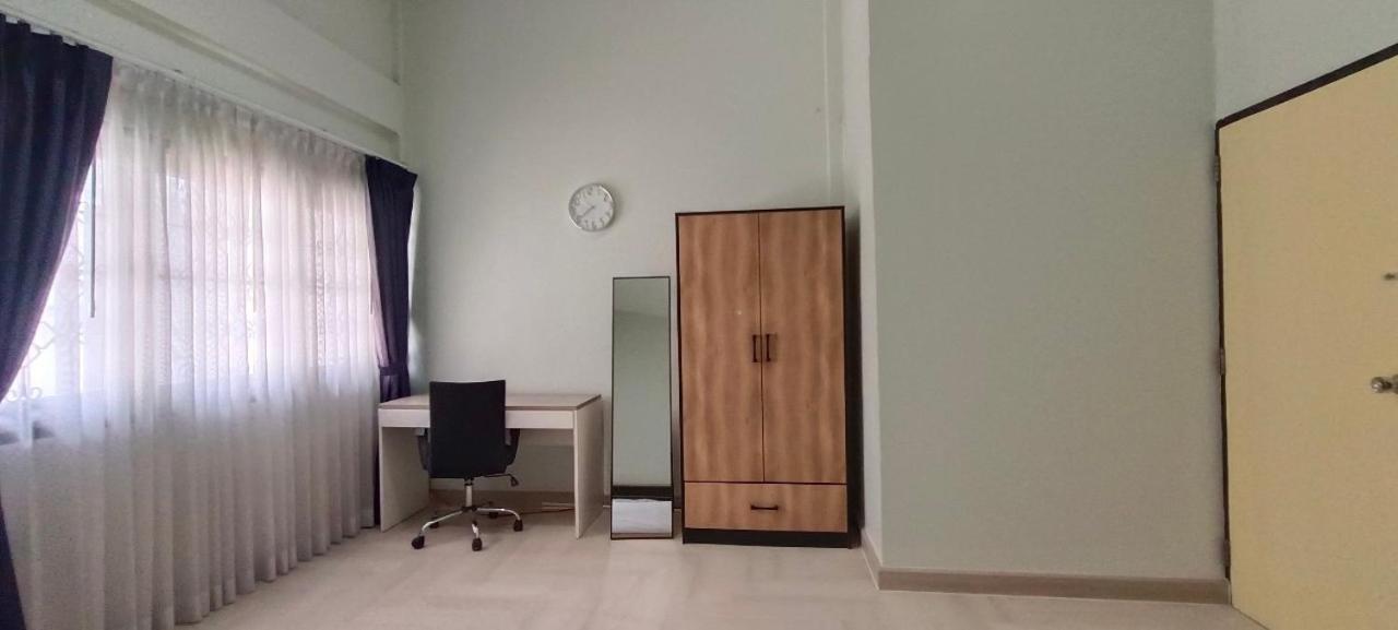 4br House Mrt Subway 250m Chatujak Market Wi-fi Holiday home Bangkok