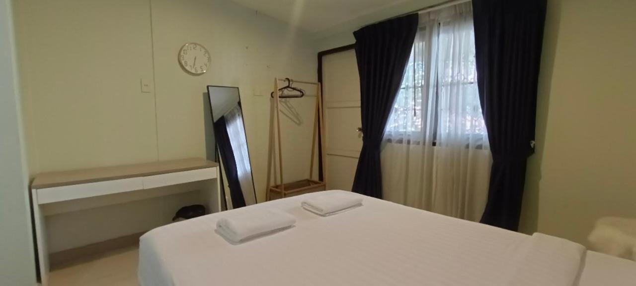 4br House Mrt Subway 250m Chatujak Market Wi-fi * Bangkok