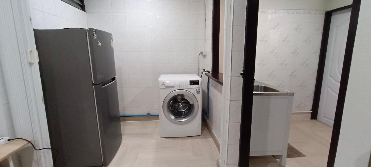 Holiday home 4br House Mrt Subway 250m Chatujak Market Wi-fi Bangkok