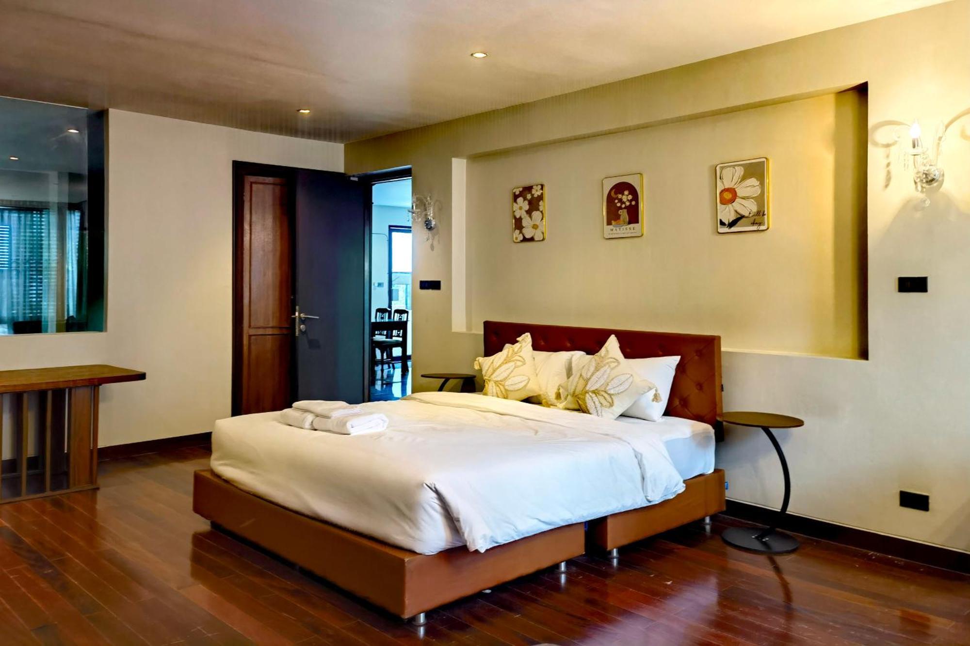 Luxury Pool 3 Min To Thonglor Bts & Nightlife Villa *