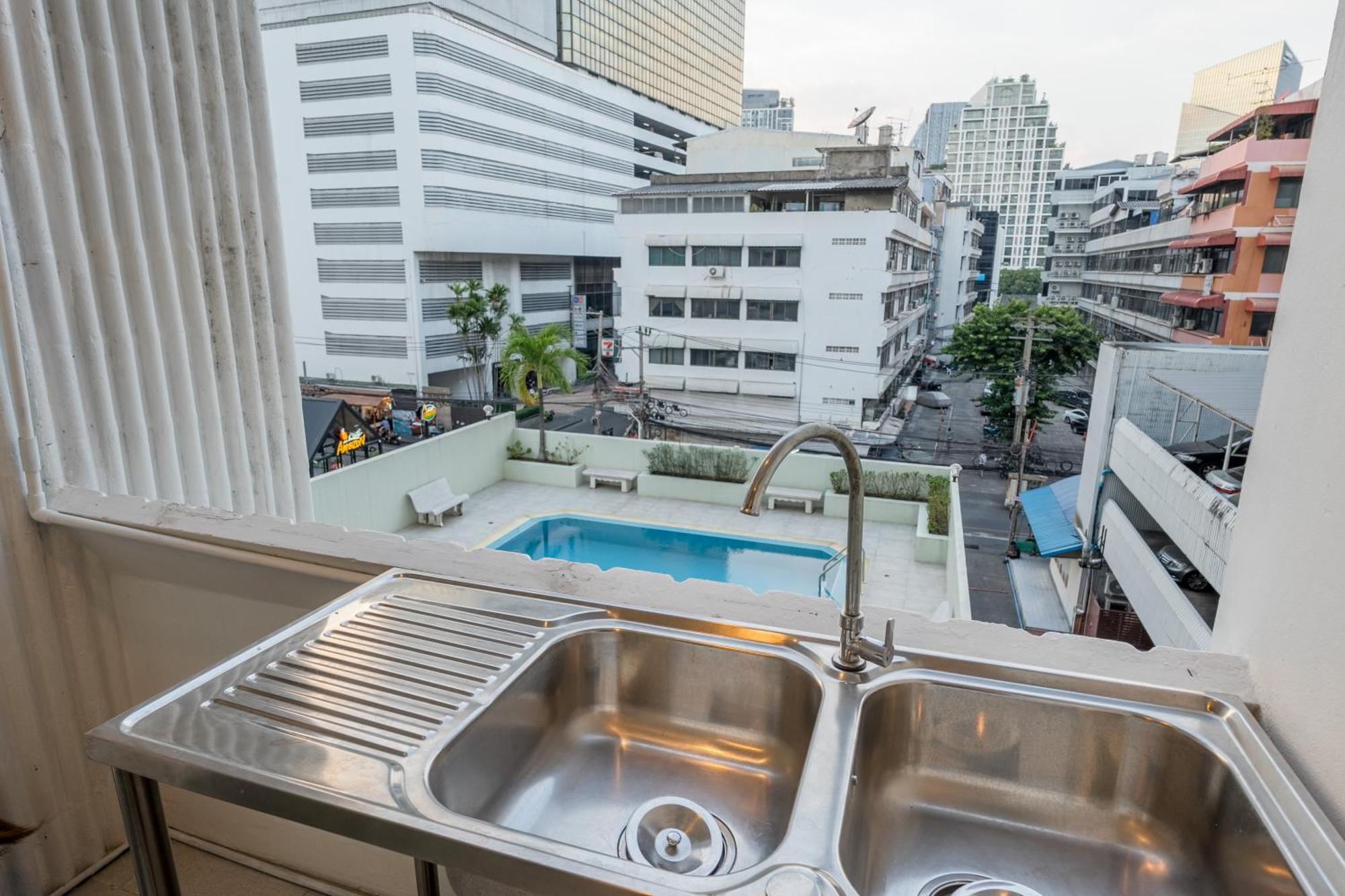 Apartment Location Near Patpong Night Market Bangkok