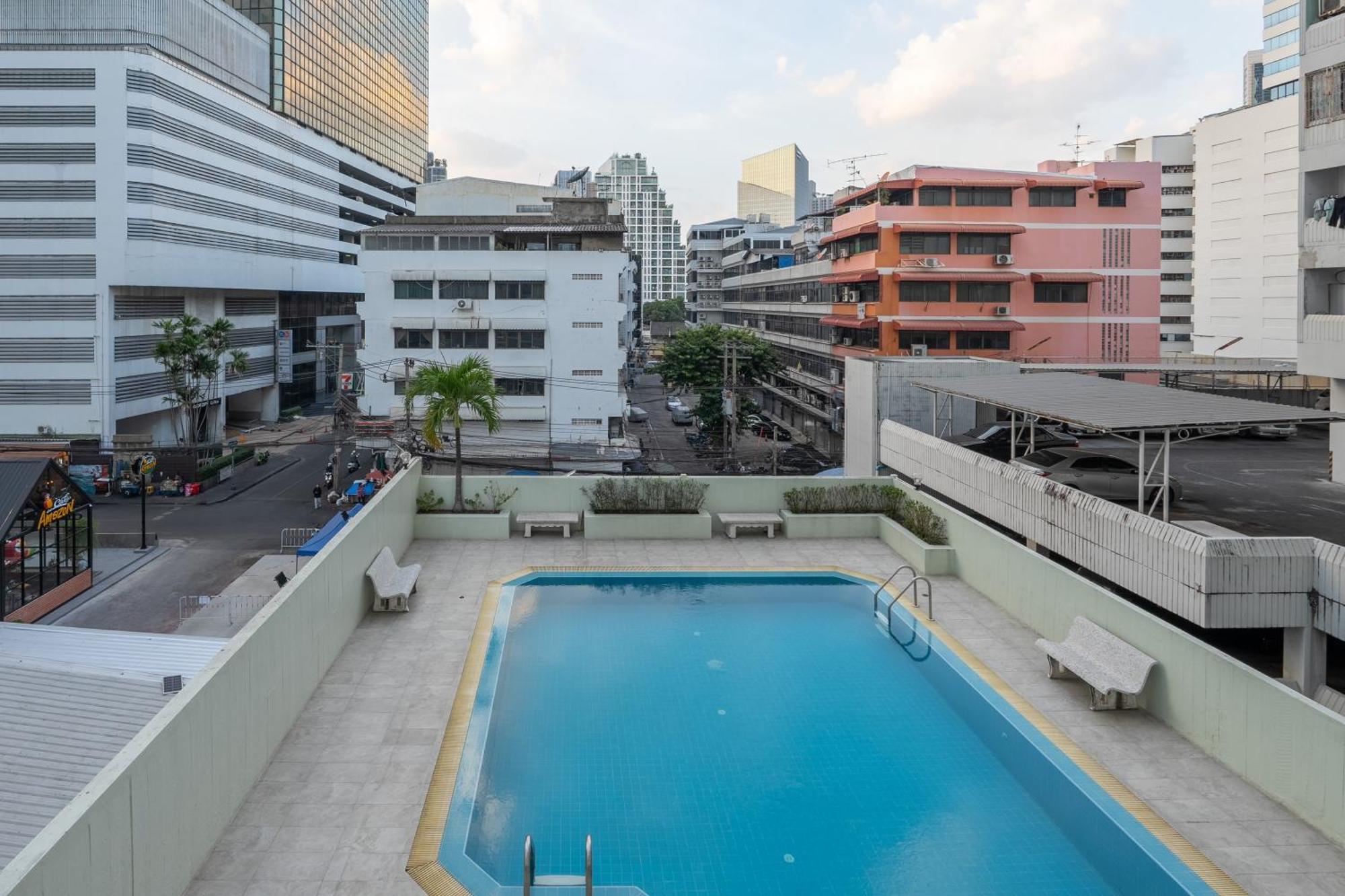 Location Near Patpong Night Market *