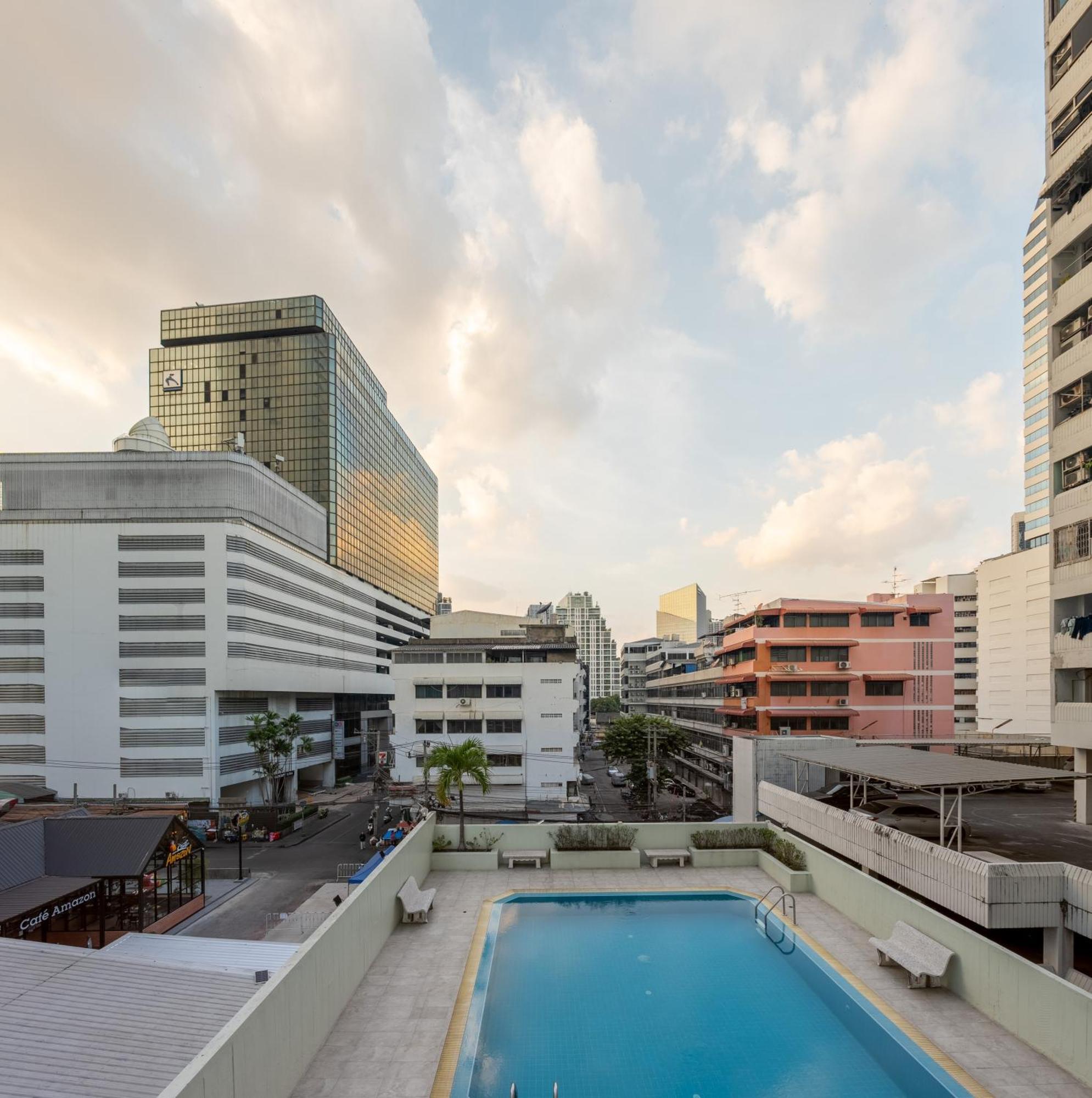 Location Near Patpong Night Market Apartment Bangkok