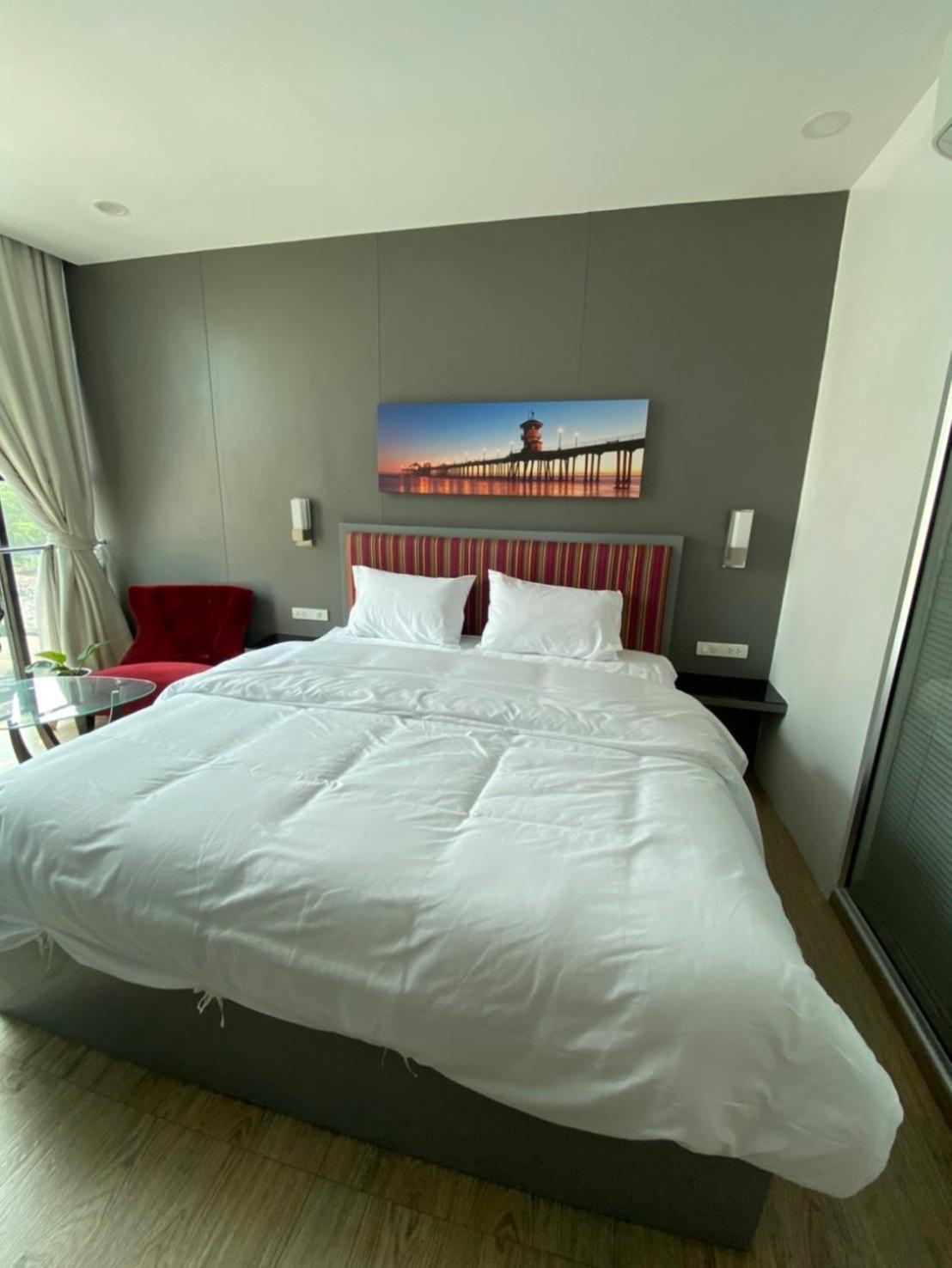 Hotell 8 & Cafe 3*