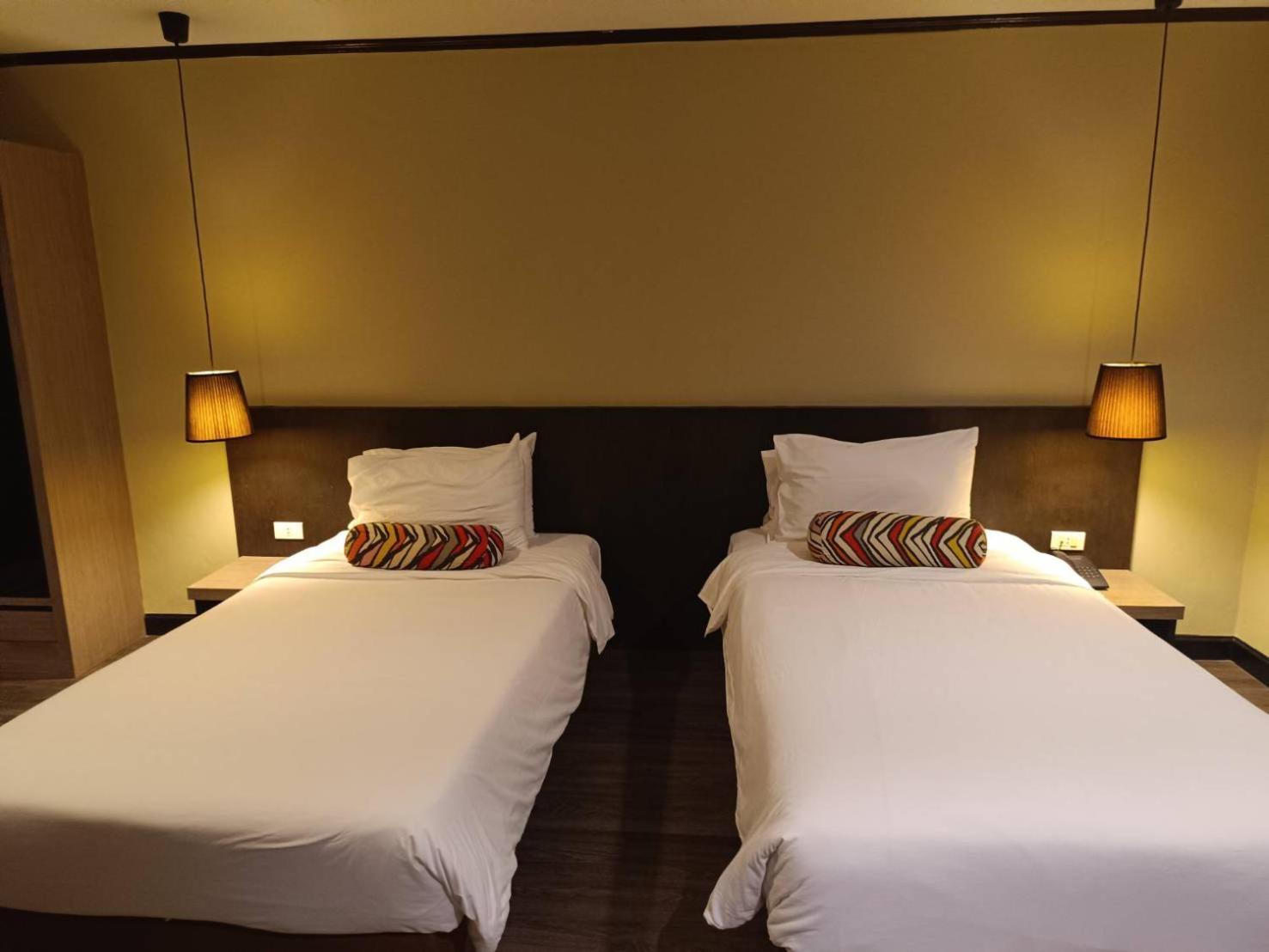 Inter Place Hotell 5*