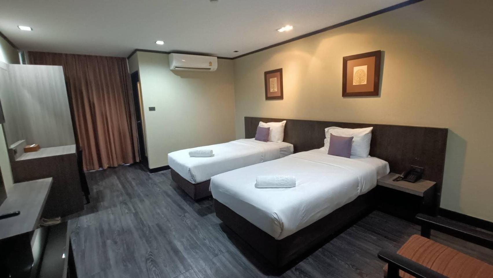 Inter Place Hotell 5*