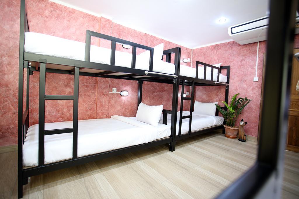 Thai Cat Hostel *