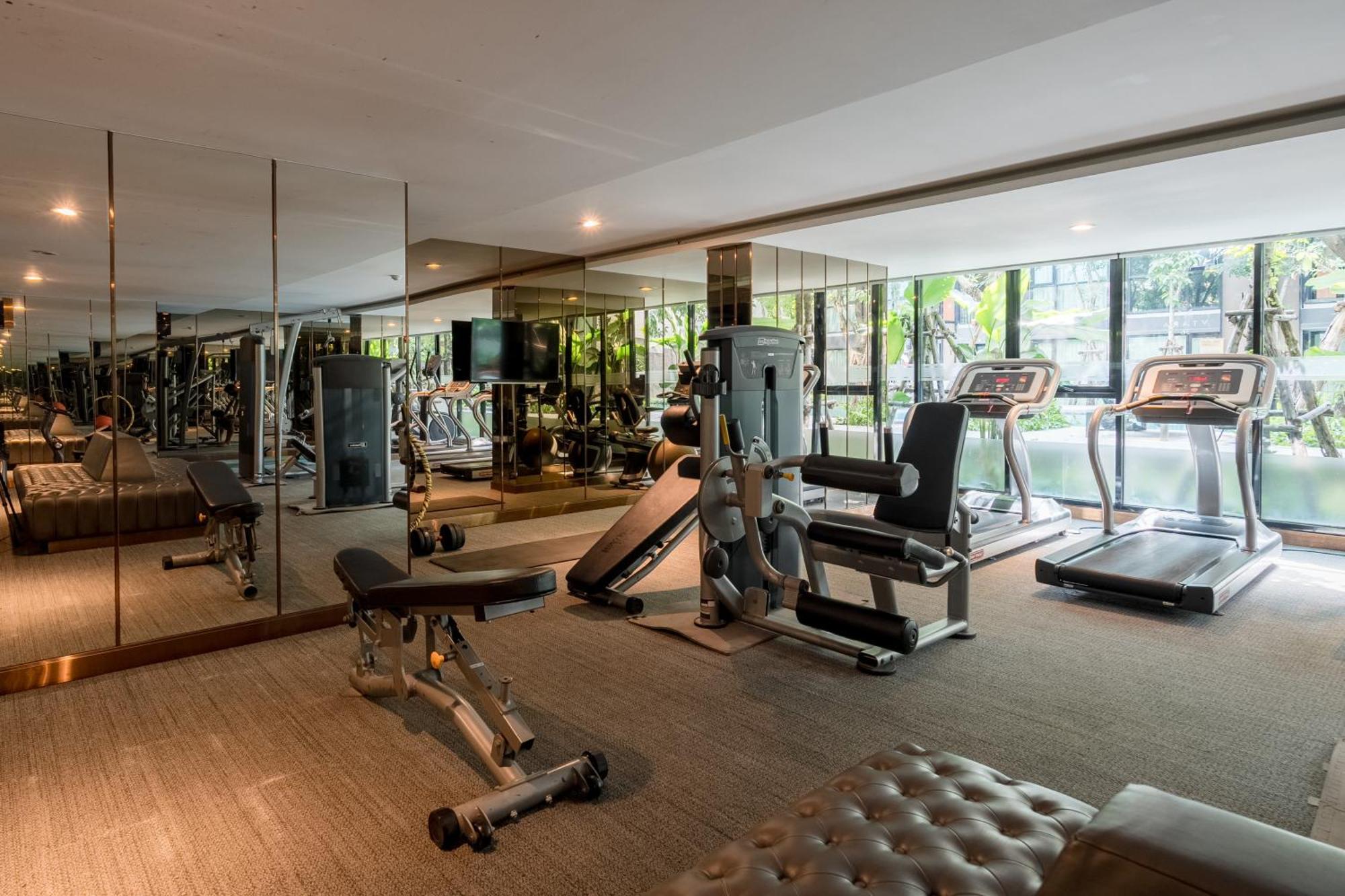 Luxury Libary Pool Gym Bts King Bed Apartment