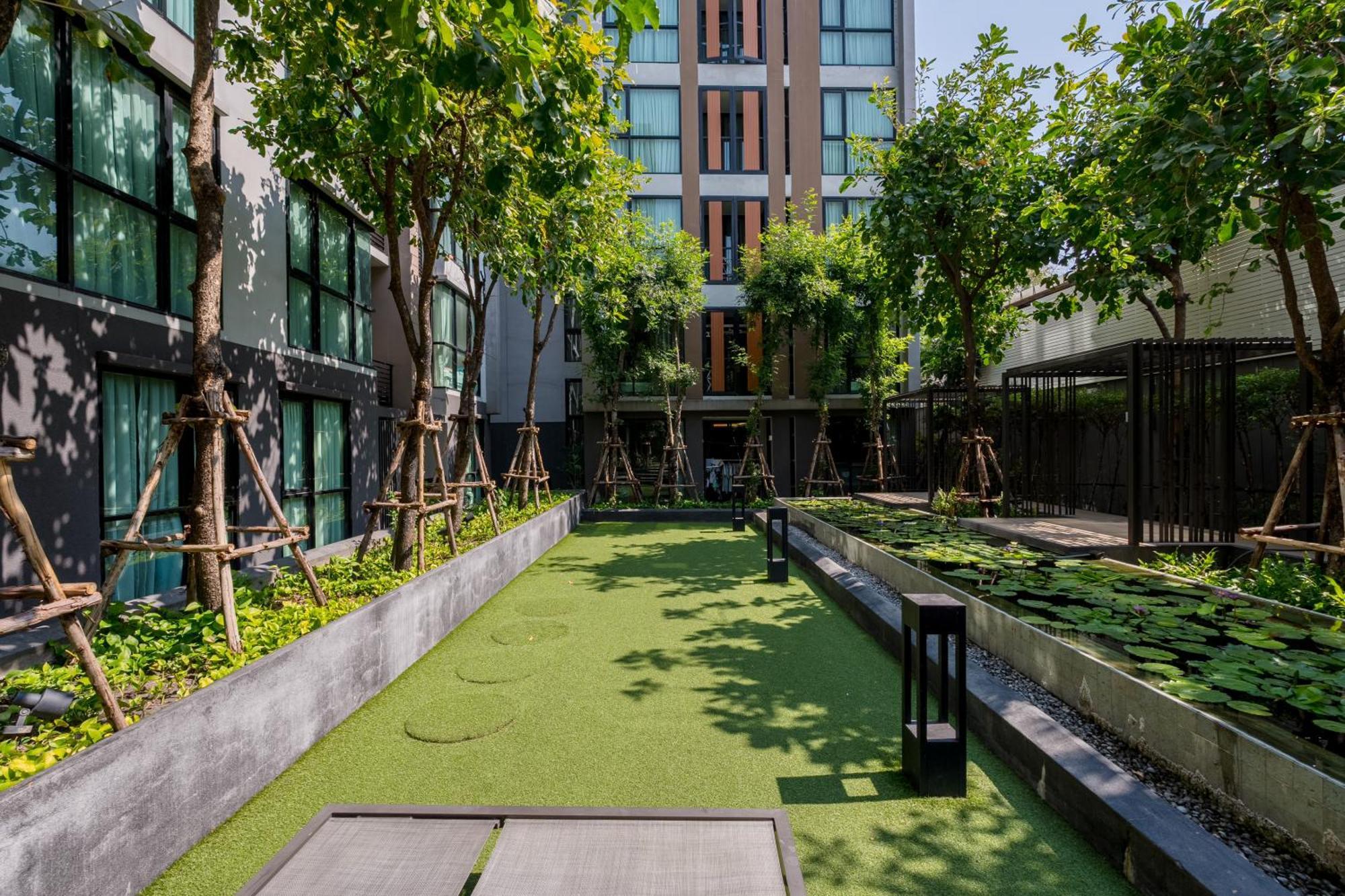 Apartment Luxury Libary Pool Gym Bts King Bed Bangkok