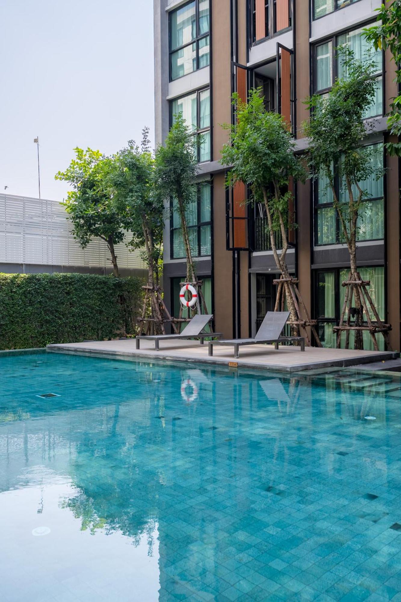 Luxury Libary Pool Gym Bts King Bed Bangkok