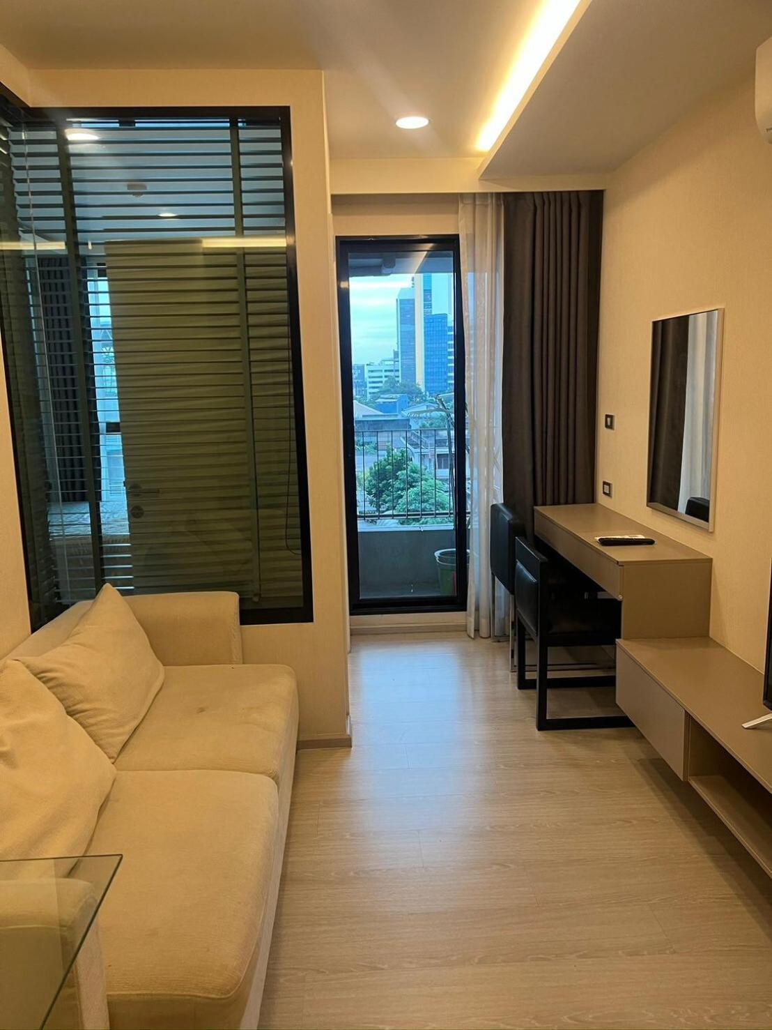 Luxury Libary Pool Gym Bts King Bed Bangkok
