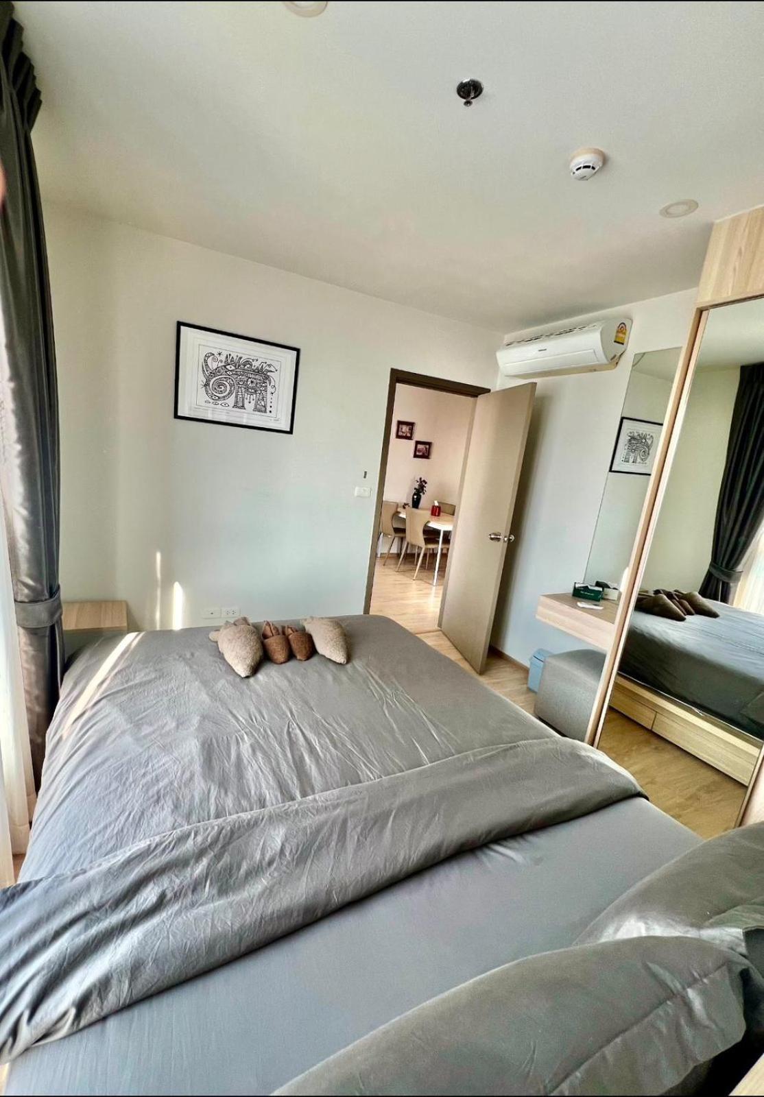 Aparthotel Modern 2br Near Bts With Pool & Workspace